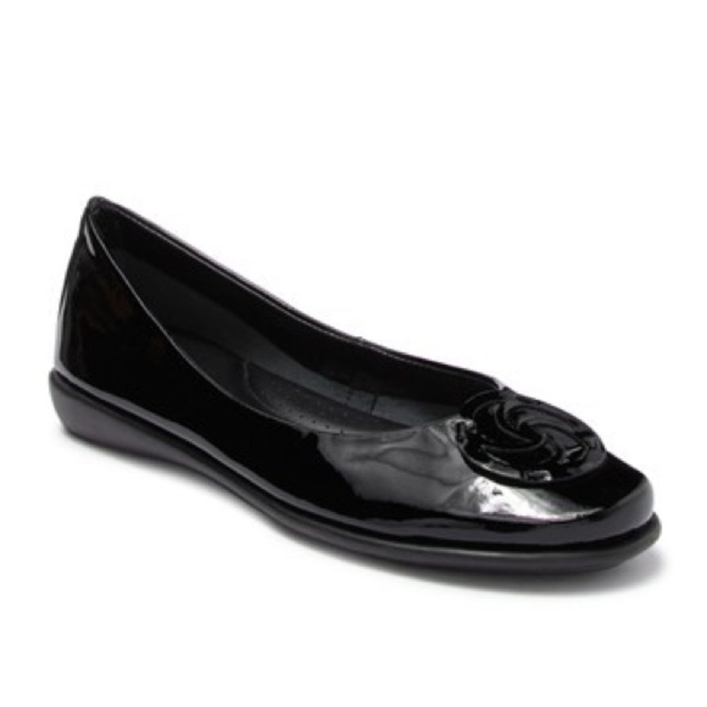 The Flexx Bon Bon Plush Patent Leather Medallion